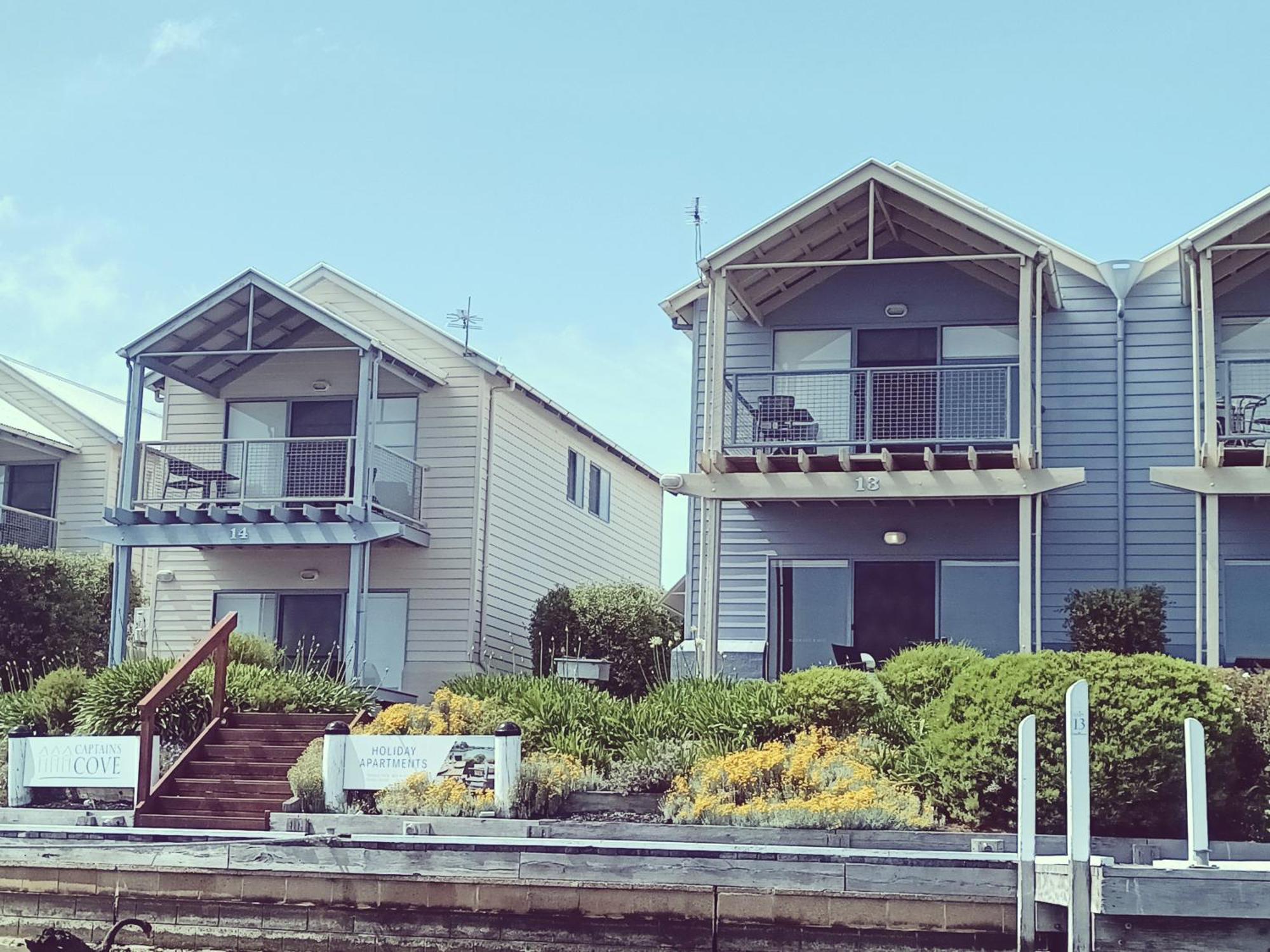 Captains Cove Resort - Waterfront Apartments Paynesville Exteriör bild