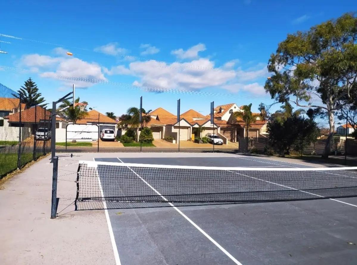 Captains Cove Resort - Waterfront Apartments Paynesville Exteriör bild